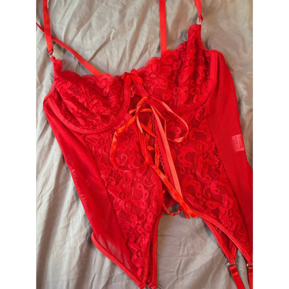 NEW Red Lace‎ Underwire Lace Up Corset Bustier w/ Garter Straps, Small